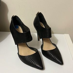Jessica Simpson heels slightly worn
